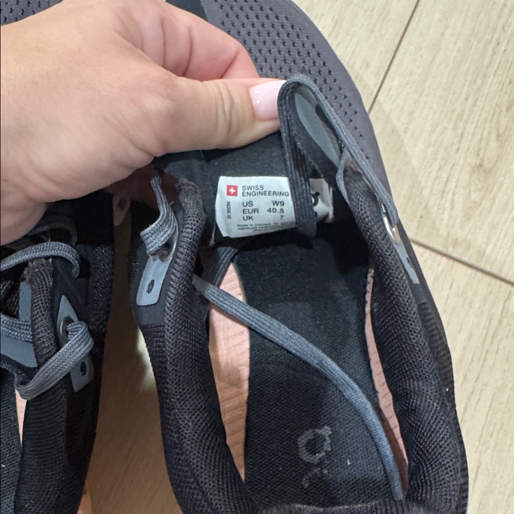 On Running Women's Gray and Pink Athletic Shoes - Picture 2 of 7